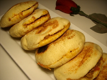 Batboute farcie au blanc de dinde et au khlii